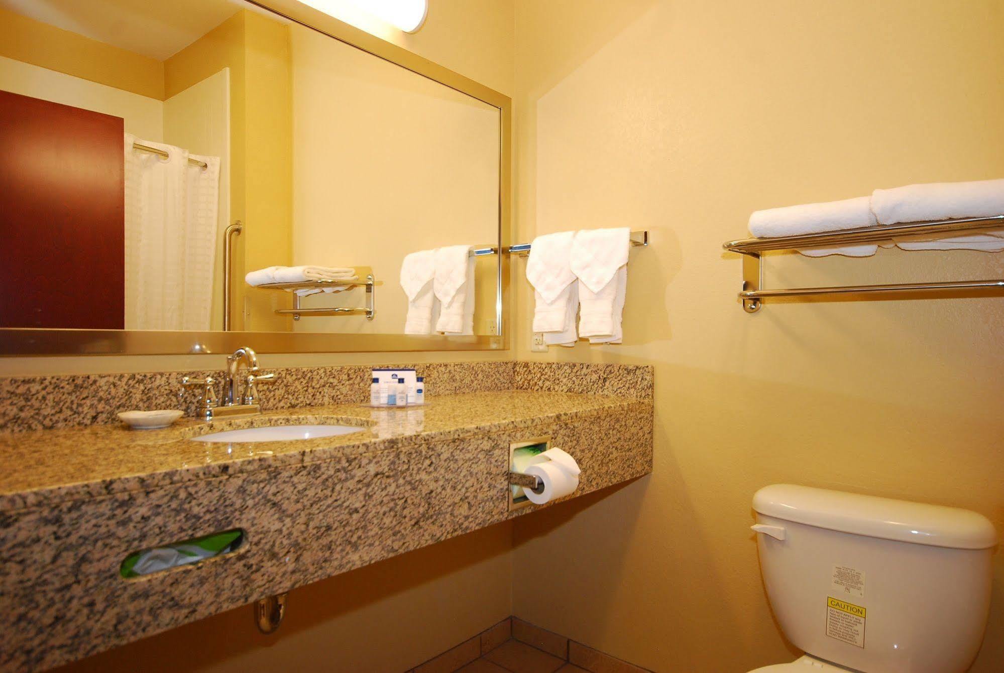Paradise Inn & Suites Towanda Extérieur photo